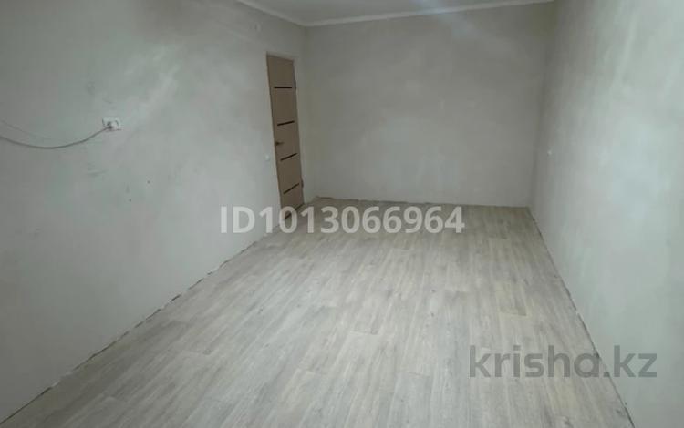 2-бөлмелі пәтер · 45 м² · 4/5 қабат, Строитель ш/а., Циолковского 4, бағасы: 14.5 млн ₸ в Уральске, мкр Строитель — фото 2