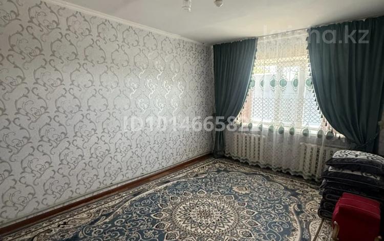 2-бөлмелі пәтер · 37.5 м² · 1/2 қабат, Ұстабаева 2/12, бағасы: 4 млн ₸ в  — фото 2