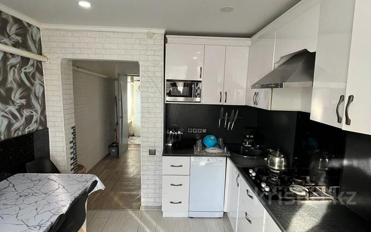 3-комнатная квартира · 78.8 м² · 2/2 этаж, Кенена Азербаева за 16 млн ₸ в Актобе, жилой массив Жилянка — фото 2