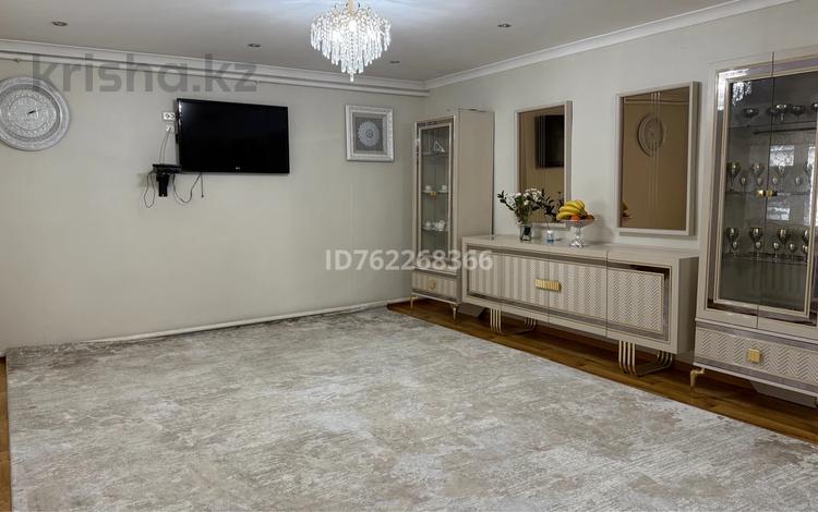 Отдельный дом · 6 комнат · 200 м² · 10 сот., Ауезова 63 за 17.5 млн 〒 в Кызылтобе — фото 2