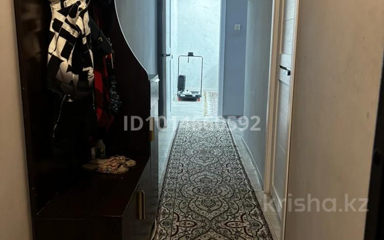 3-комнатная квартира · 54 м² · 4/5 этаж, Яссави 95 — Школа №22;Базар,Университет,Аллея за 15 млн ₸ в Кентау — фото 2