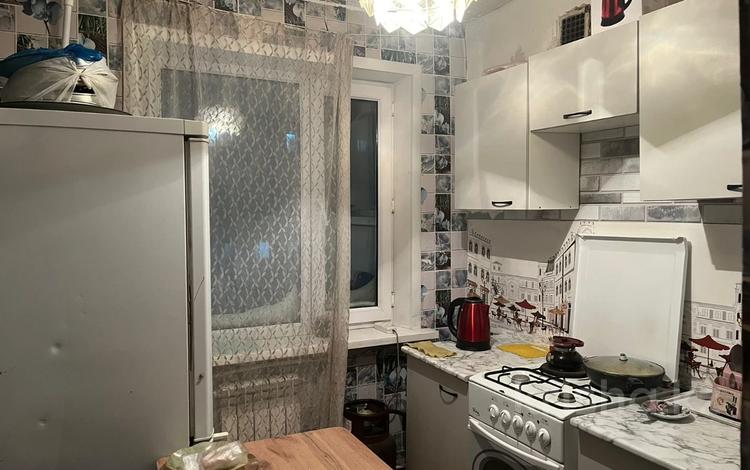 3-бөлмелі пәтер · 62 м² · 3/5 қабат, 16-шағынаудан, бағасы: 10.1 млн ₸ в Караганде, Алихана Бокейханова р-н — фото 2