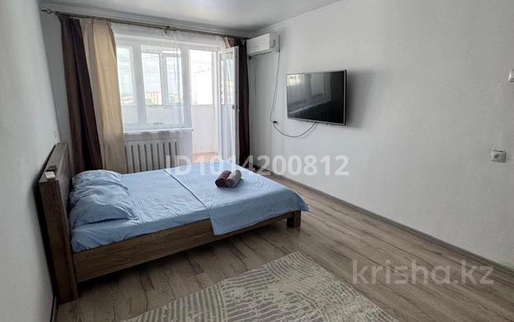 1-бөлмелі пәтер · 36 м², 11 ш/а. 82, бағасы: 2 000 ₸ в Актобе, мкр 11 — фото 2
