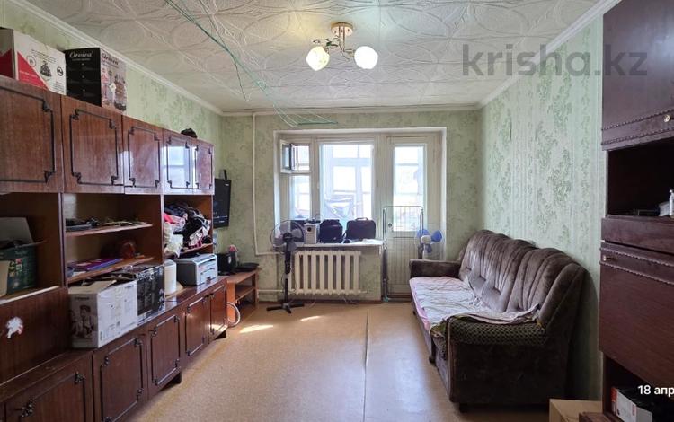 3-комнатная квартира · 59.9 м² · 2/6 этаж, пр. Момышулы за 14.5 млн ₸ в Темиртау — фото 2