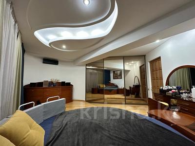 3-комнатная квартира · 145 м² · 2/5 этаж, Жамбыла за 150 млн 〒 в Алматы, Алмалинский р-н