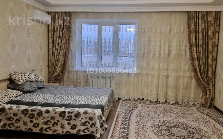 2-бөлмелі пәтер · 74.5 м² · 9/10 қабат, мкр Кадыра Мырза-Али 30/1, бағасы: 30 млн ₸ в Уральске — фото 2