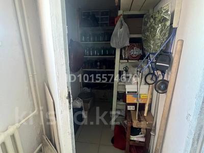 3-бөлмелі пәтер · 70.2 м² · 8/9 қабат, 9-ші шағым аудан — 15 магазин, бағасы: 40 млн ₸ в Костанае, 9-й микрорайон