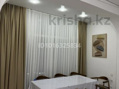 2-комнатная квартира · 79 м² · 13/15 этаж, мкр Каспий, Айтеке би 113 — Универа и набержки за 550 000 ₸ в Атырау