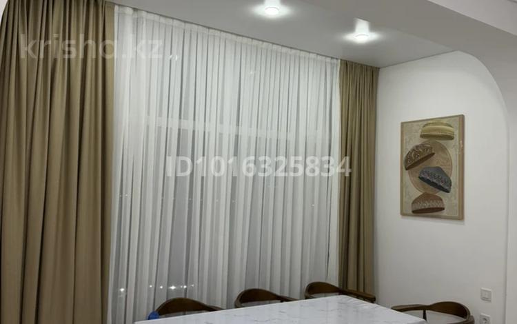 2-комнатная квартира · 79 м² · 13/15 этаж, мкр Каспий, Айтеке би 113 — Универа и набержки за 550 000 ₸ в Атырау — фото 2
