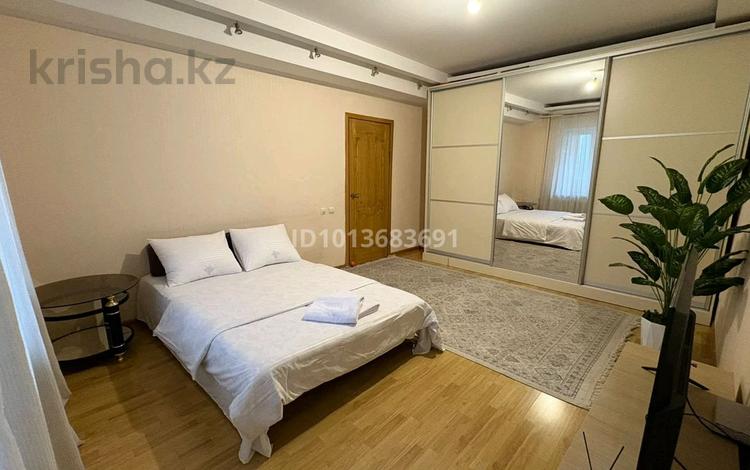 1-бөлмелі пәтер · 45 м² · 3/5 қабат, Самал-2 ш/а., Мендикулова бульв 42 — ДостыкПлаза, Кселл центр, Рамстор, бағасы: 3 000 ₸ в Алматы, Медеуский р-н — фото 2
