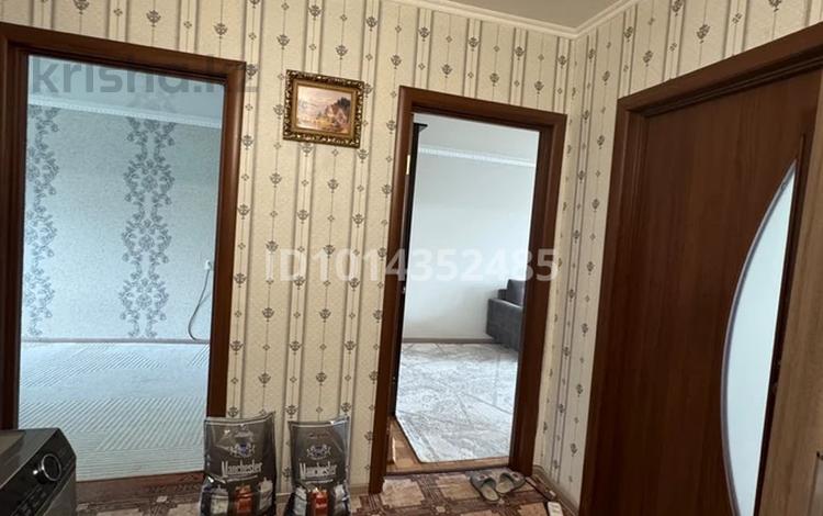3-комнатная квартира · 64 м² · 5/5 этаж, мкр Омега, Захарова 27 за 18.5 млн ₸ в Уральске — фото 2