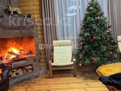 Дом · 5 комнат · 200 м², Бейбитшилик 11 за 150 000 〒 в Бурабае