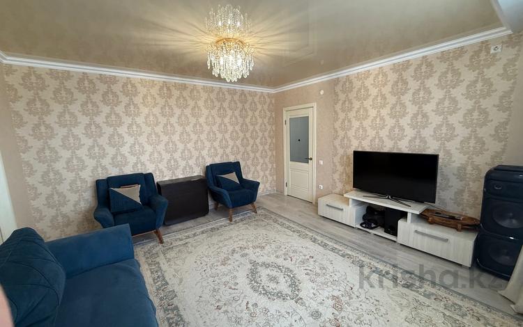 5-комнатная квартира · 100 м² · 6/10 этаж, мкр Юго-Восток, таттимбета за 40.4 млн 〒 в Караганде, Казыбек би р-н — фото 2