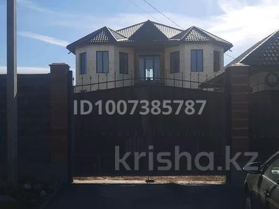 Отдельный дом · 8 комнат · 300 м² · 10 сот., Есенберлина 1г — Газпром заправканың жаны за 78 млн 〒 в Талдыкоргане, мкр Жастар