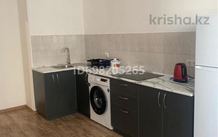 1-комнатная квартира, 45 м², 4/12 этаж помесячно, мкр Акбулак, Дарабоз 77 — Алматы Арена