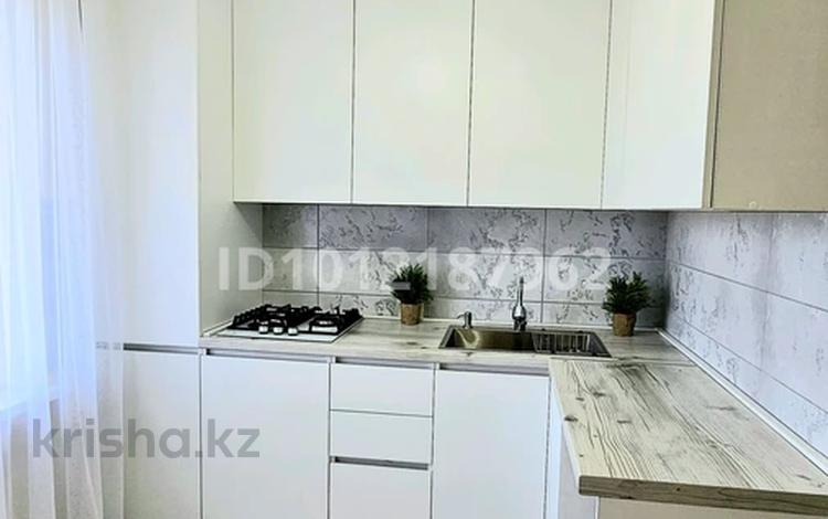 1-комнатная квартира · 34 м² · 6/9 этаж, ул. 101-й Стрелковой Бригады 16 за 14.5 млн ₸ в Актобе, мкр Авиатор — фото 3