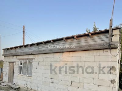 Саяжай · 3 бөлме · 100 м² · 10 жүзд., 1 ш/а, Возле гипермаркета — 312 стр бригады, бағасы: 4 млн ₸ в Актобе, мкр 5