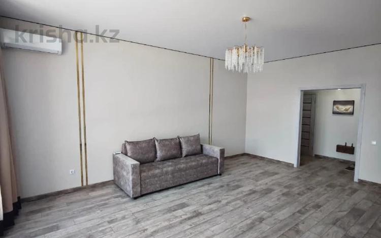 2-бөлмелі пәтер · 93 м² · 2/7 қабат, Мкр. Береке 74, бағасы: 60 млн ₸ в Костанае — фото 2