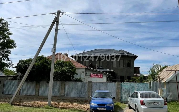 Отдельный дом · 9 комнат · 300 м² · 7 сот., Хамза 31 — Уг.ул Хамзы с ул. 1Мая за 58 млн ₸ в Шымкенте, Туран р-н — фото 2