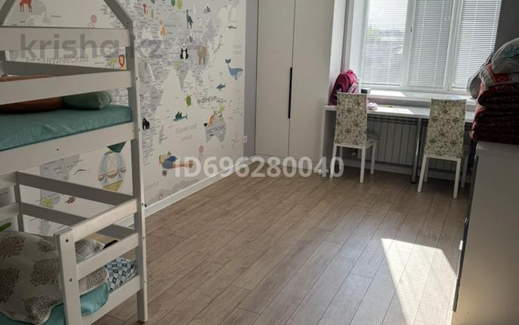 3-бөлмелі пәтер · 104 м² · 2/5 қабат, Достык 64 — Алаш, бағасы: 59 млн ₸ в Уральске — фото 2