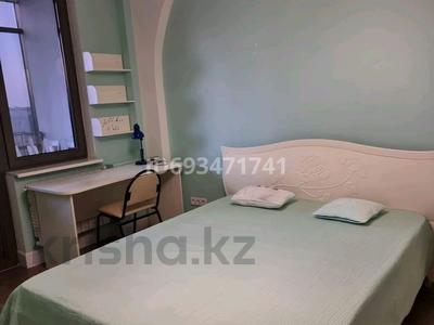 4-комнатная квартира, 160 м², 4/10 этаж помесячно, Аль-Фараби 110 е — Аль-Фараби, р. Весновка за 700 000 〒 в Алматы, Медеуский р-н