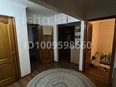 4-комнатная квартира · 80.8 м² · 2/5 этаж, мкр Мамыр-1 13 за 54.5 млн 〒 в Алматы, Ауэзовский р-н