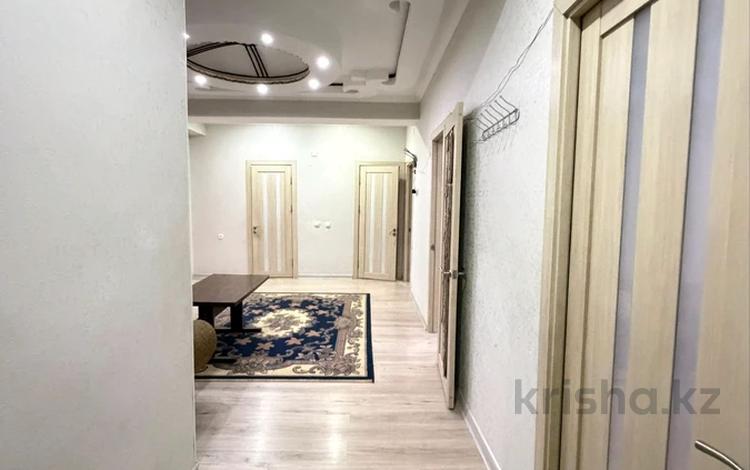3-комнатная квартира · 110 м² · 9/20 этаж, 17-й мкр 5 за 39 млн ₸ в Актау — фото 2