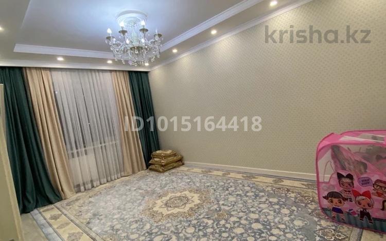 3-комнатная квартира · 81.5 м² · 3/9 этаж, мкр Аксай-5 5 — Жұбанова - Момышұлы за 55.5 млн ₸ в Алматы, Ауэзовский р-н — фото 2