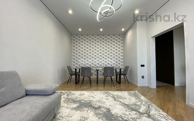 3-комнатная квартира · 99.4 м² · 7/9 этаж, Базарбая Жуманиязова 97 — Тауелсиздик-Абдолова-Жуманиязова за 49.6 млн ₸ в Уральске — фото 4