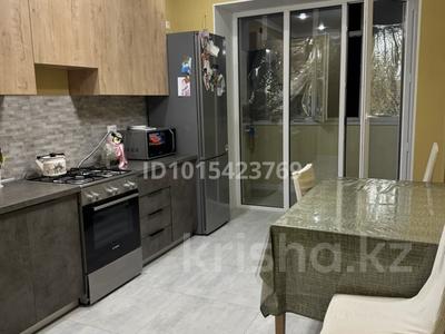 2-комнатная квартира · 60 м² · 5/6 этаж, мкр Строитель 37/2 за 34 млн ₸ в Уральске