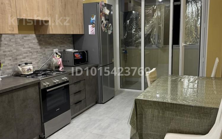 2-комнатная квартира · 60 м² · 5/6 этаж, мкр Строитель 37/2 за 34 млн ₸ в Уральске — фото 2