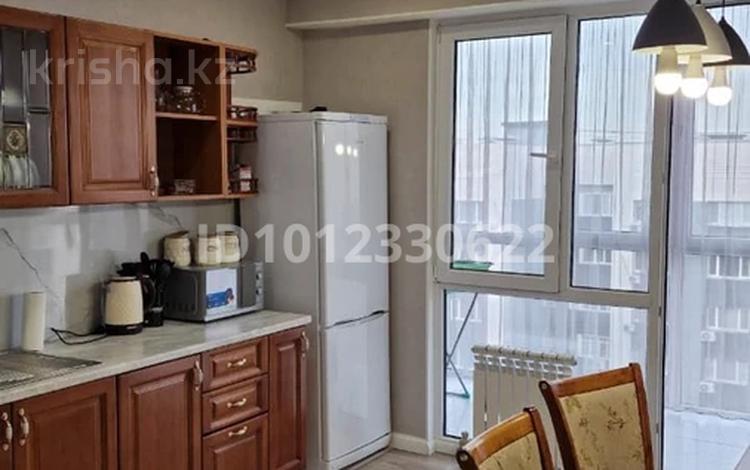 3-комнатная квартира · 77 м² · 10/10 этаж, Шугыла 340/8к3 за 280 000 〒 в Алматы, Наурызбайский р-н — фото 2