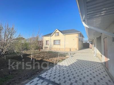 Жеке үй · 8 бөлме · 232 м² · 8 жүзд., Есенберлин 10 — Новая поликлиника, бағасы: 55 млн ₸ в Кентау