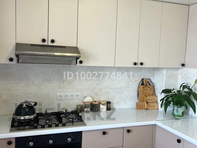 3-комнатная квартира · 90 м² · 5/5 этаж, 16-й мкр , 28 46/1 за 250 000 ₸ в Актау