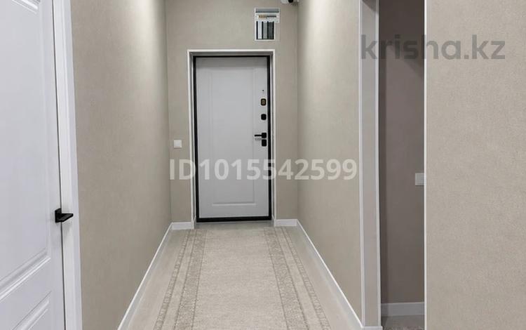3-комнатная квартира · 100 м² · 8/8 этаж, 20-й мкр 1/2 к1 — Рядом с жк Lumiere за 25 млн ₸ в Актау — фото 2