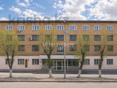 Офисы, образование, кабинеты и рабочие места, студии · 17.3 м² за 60 550 ₸ в Караганде, Казыбек би р-н
