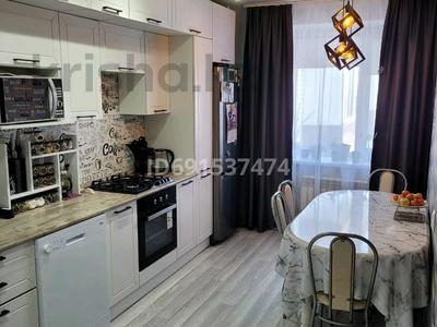 2-комнатная квартира, 60 м², 6/6 этаж, курмангалиева 3 за 22.5 млн 〒 в Уральске