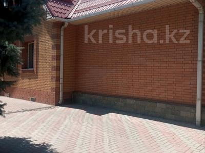 Отдельный дом · 6 комнат · 255 м² · 15 сот., мкр Айгерим-1, Майкопская 36б — 10 минут Ахрименко Рыскулова Райымбек за 180 млн ₸ в Алматы, Алатауский р-н