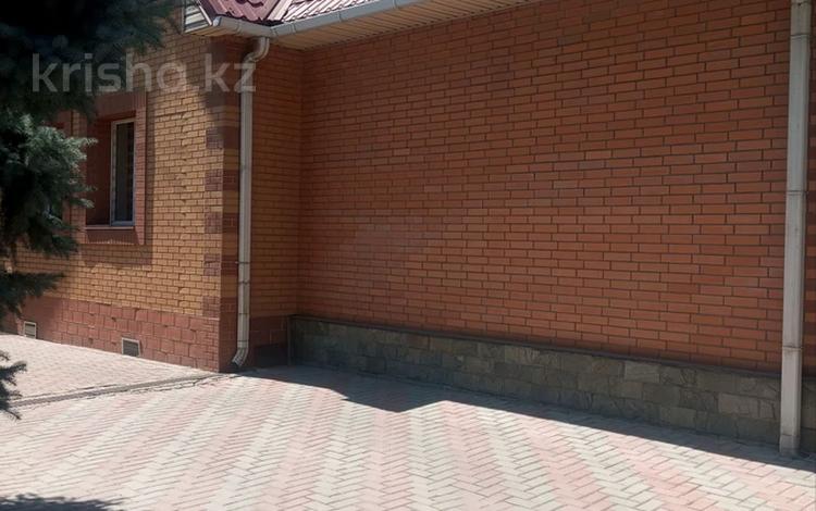 Отдельный дом · 6 комнат · 255 м² · 15 сот., мкр Айгерим-1, Майкопская 36б — 10 минут Ахрименко Рыскулова Райымбек за 180 млн ₸ в Алматы, Алатауский р-н — фото 2