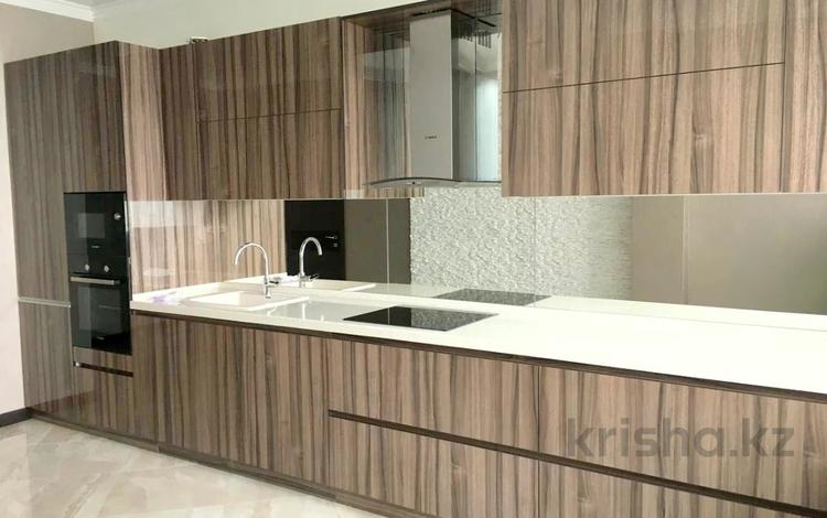 3-комнатная квартира · 130 м² · 14/19 этаж, Аль-Фараби за 1 млн 〒 в Алматы, Бостандыкский р-н — фото 2