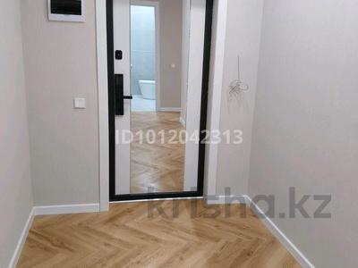 2-бөлмелі пәтер · 80.5 м² · 2/9 қабат, ул. Молдагуловой 5/4, бағасы: 45 млн ₸ в Уральске