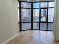 2-бөлмелі пәтер · 80.5 м² · 2/9 қабат, ул. Молдагуловой 5/4, бағасы: 45 млн ₸ в Уральске — фото 4