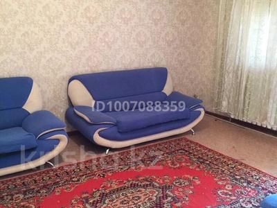 2-комнатная квартира · 60 м² · 3/5 этаж, Байтурсынова 4 за 120 000 〒 в Шымкенте, Аль-Фарабийский р-н