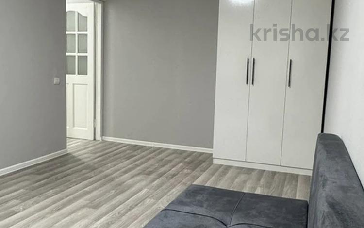 1-комнатная квартира · 33 м² · 1/4 этаж, мкр №1 60 за 220 000 ₸ в Алматы, Ауэзовский р-н — фото 2