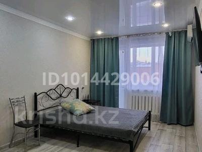 1-комнатная квартира · 33 м² · 3/5 этаж, мкр Юго-Восток, Мкр Юго-Восток, 29й микрорайон за 13 000 ₸ в Караганде, Казыбек би р-н