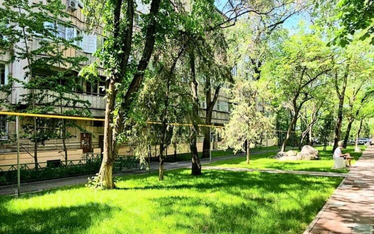 4-комнатная квартира · 90 м² · 5/5 этаж, мкр Самал-1 — Жолдасбекова за 70 млн ₸ в Алматы, Медеуский р-н — фото 12