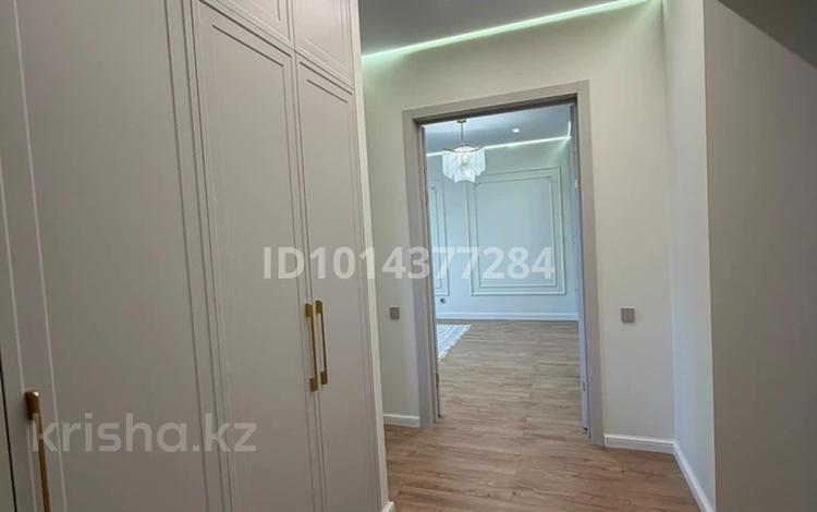 4-комнатная квартира · 136 м² · 7/9 этаж, мкр. Алтын орда 2 за 77 млн ₸ в Актобе — фото 2