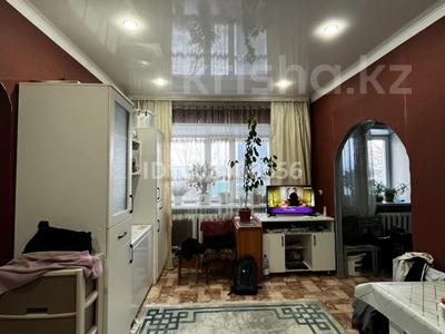 2-комнатная квартира · 45.4 м² · 1/2 этаж, Кирпичный 5 за 10 млн 〒 в Семее