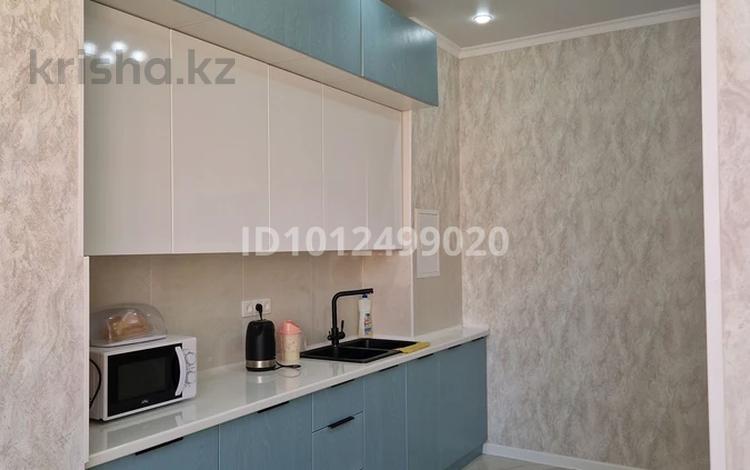3-комнатная квартира · 94.64 м² · 4/7 этаж, 16-й мкр 33/3 за 26 млн ₸ в Актау — фото 2