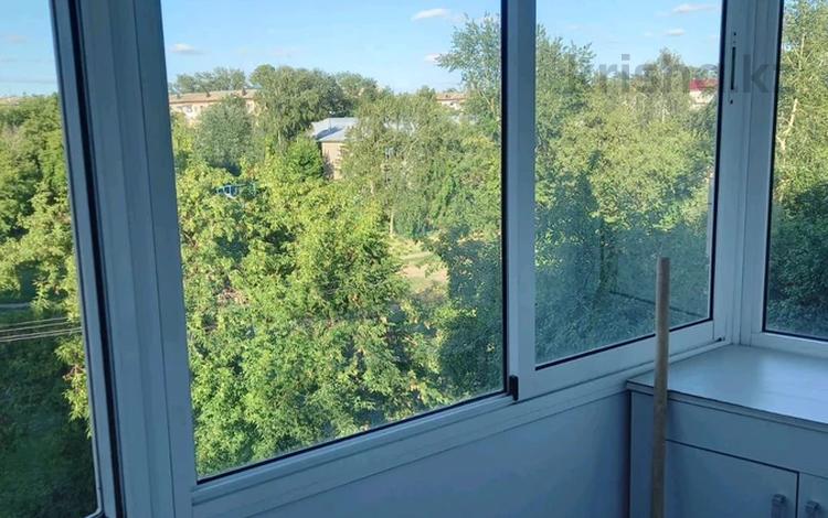 3-комнатная квартира · 50 м² · 4/5 этаж, Абая за 150 000 ₸ в Петропавловске — фото 2